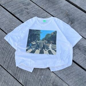 Y2K 2005 Beatles Abbey Road Tee